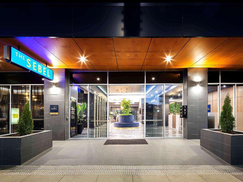 C98573FB4B83F89D78526A1F24C0EDE4