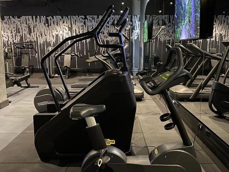 8F3E300C2BDD7647C2BD606833699502