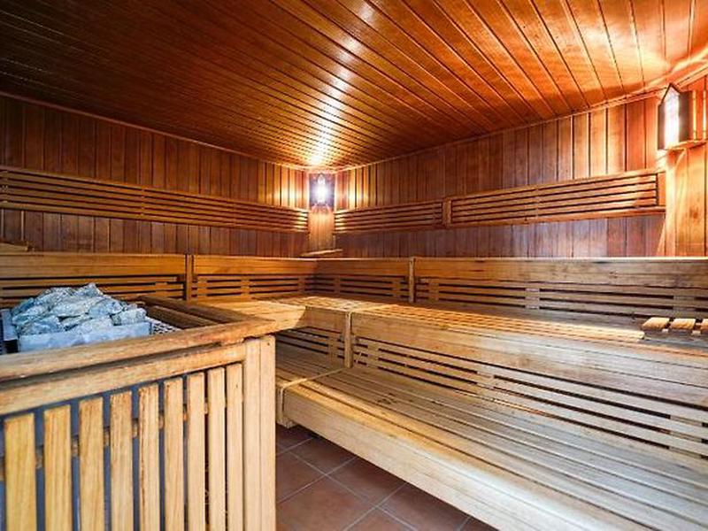 7E205F64EC62B69089F01363758B9992