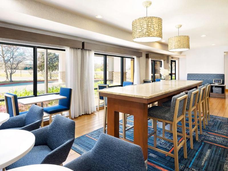 6D2CD38228CECAE7FEB7E0539E8965D9