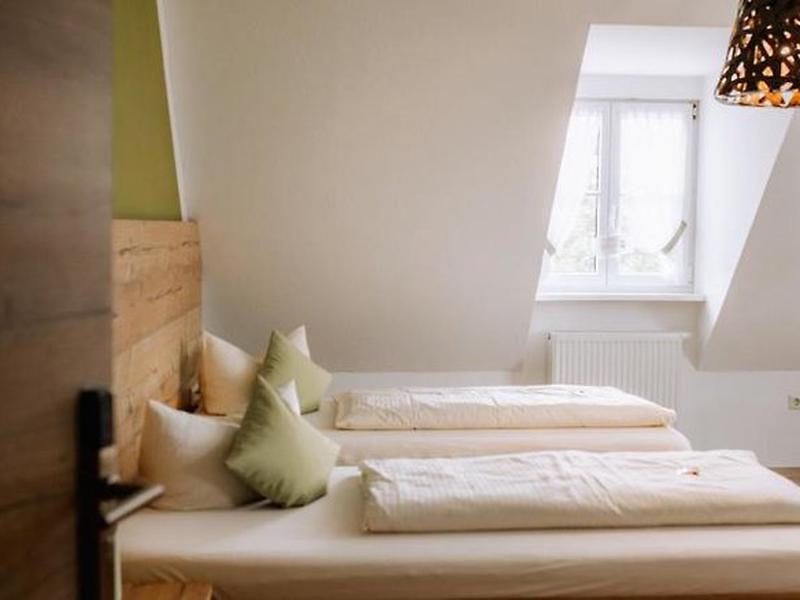 0A33494DBA60433DF17311D3763AF5D8