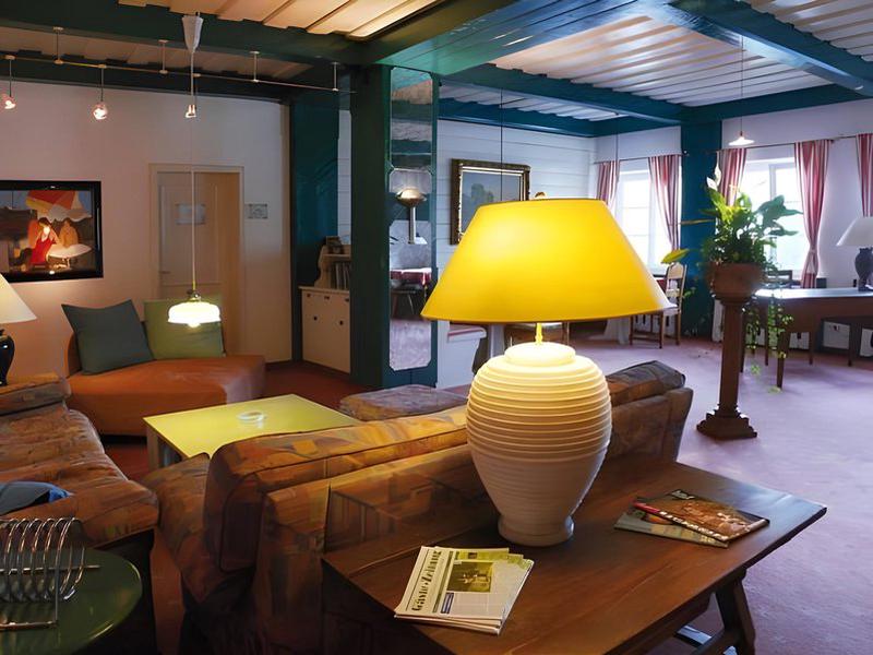 7D9981D4CFD3F24CB847BD6149F4BD0F