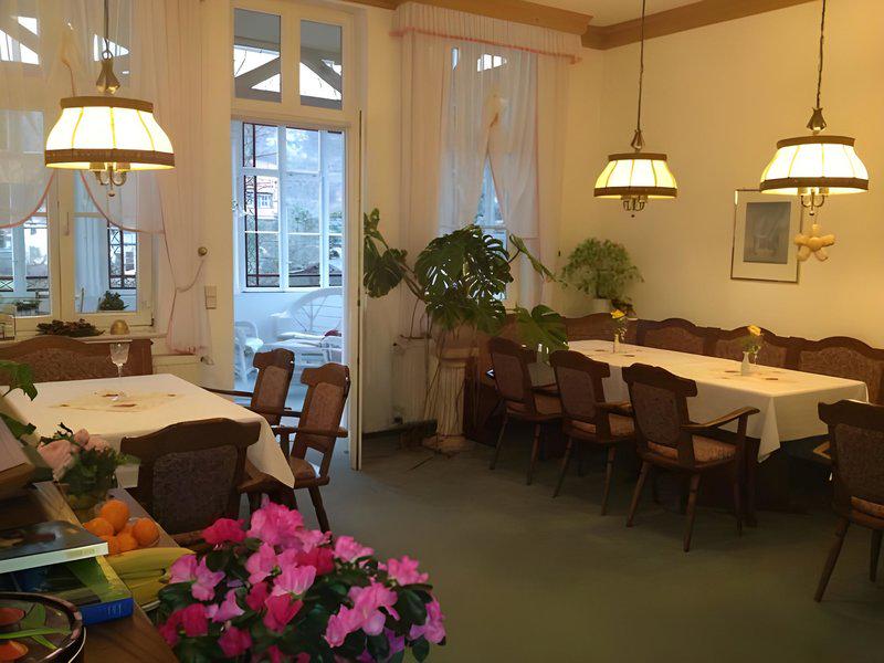 34F994687D3F112318D5025D8318CD47