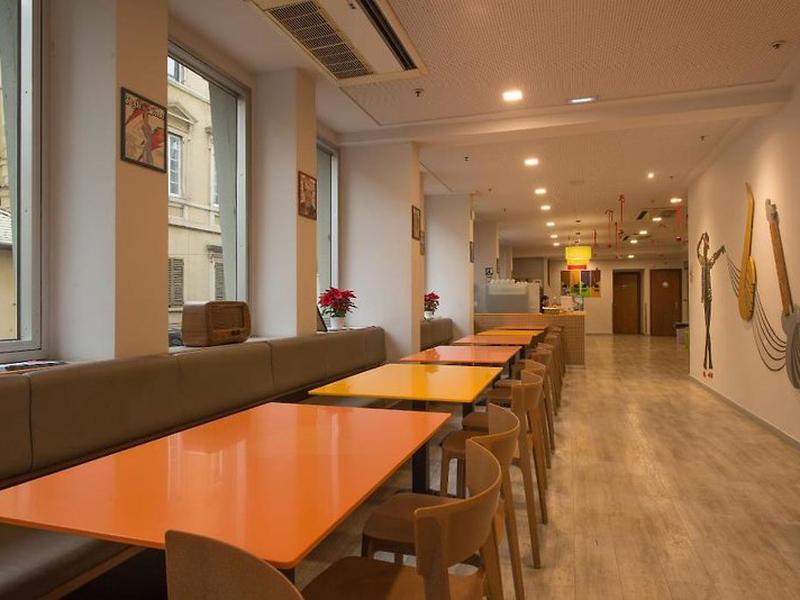 143AC607B6625848D4B5E0DA75D3C10C