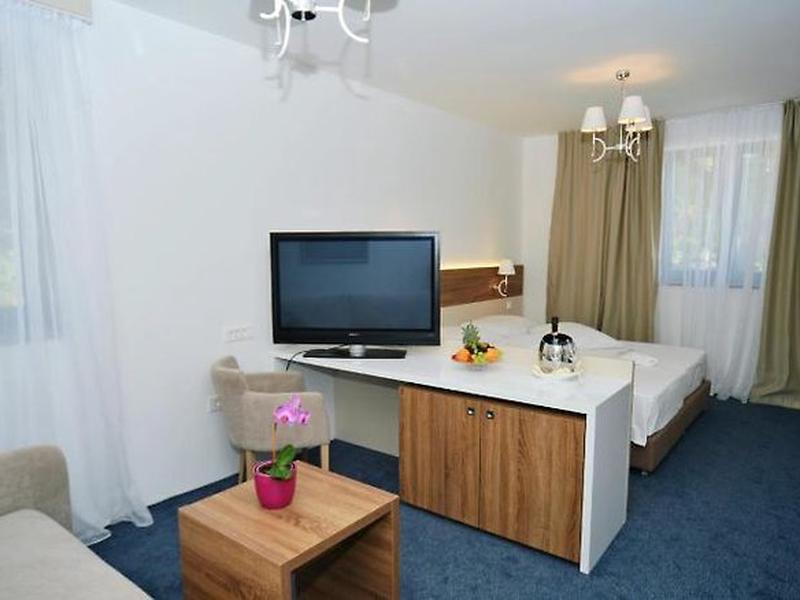 EB8156EDDA8BEBB5A6874841F6774BFE