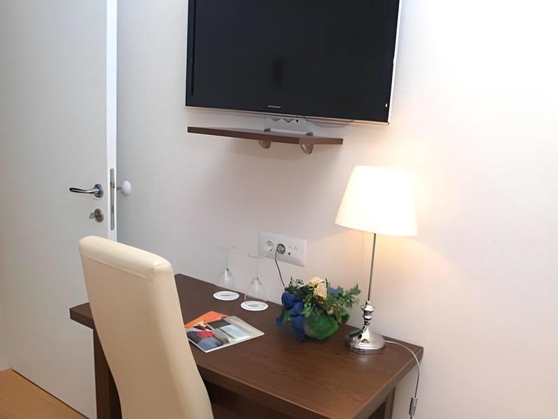 67566A0F9EA0D63ABCB150599D71D262