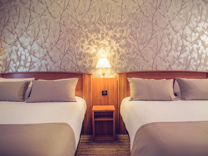 71D15B8D85CBF04A800DF74D49DB246E