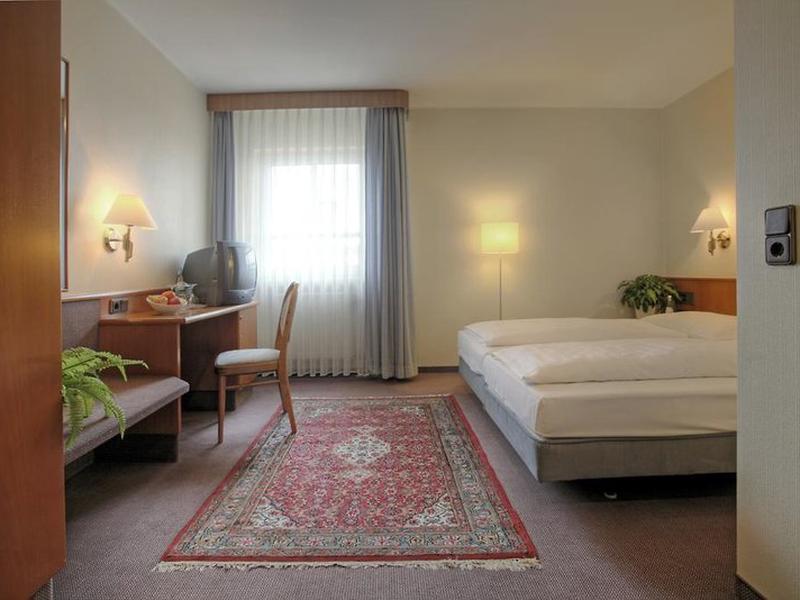 349332B9A6255D7867920DB86E526B2C