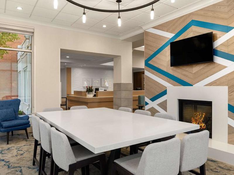 BB686F783403F91F81C27DC233181A8B