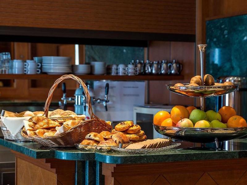 359026FDACE3F90DD1F9A4B083A3336F