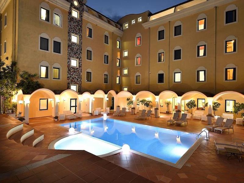 E8EDD570CF6548C86BDC610DB7B1B443