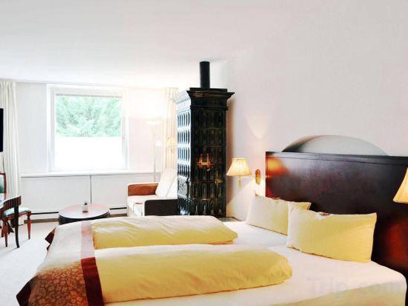 BAF161488D33C37E1ADD3EECD28C677A