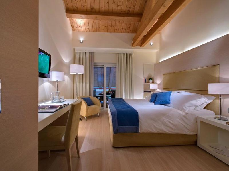 F11B74709BC216C201C212286EA08BC0