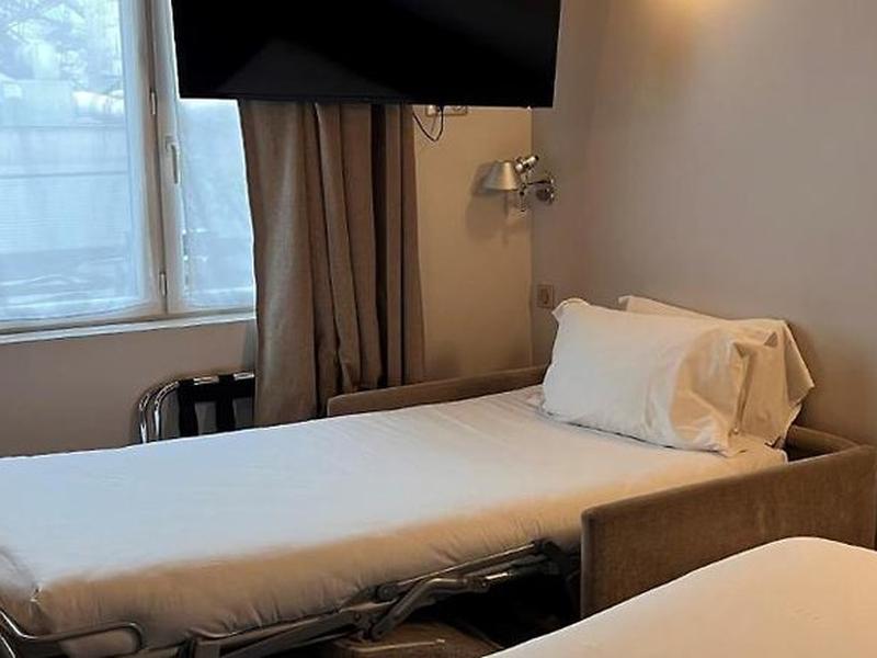 708B71D9D7570C750F2CE8CADE1F4C96