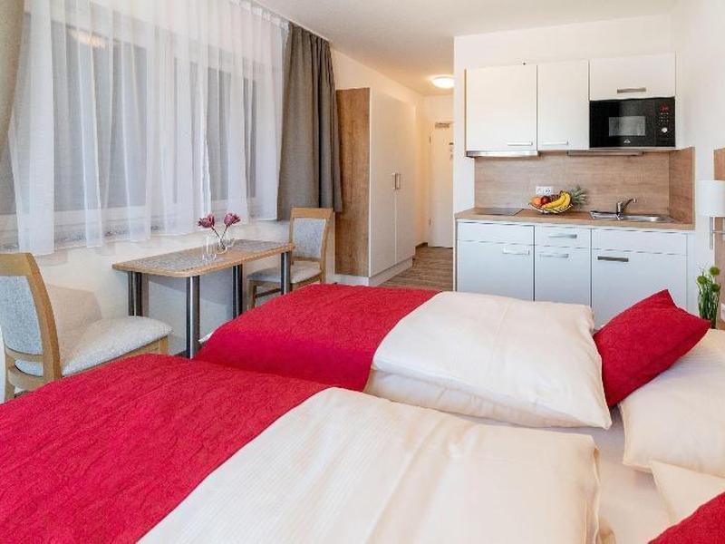 76B57E1426B62E8BA6436C00F0B6AD87