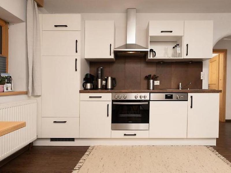 FCFD158AA41AD40C9912E3BBF859673F