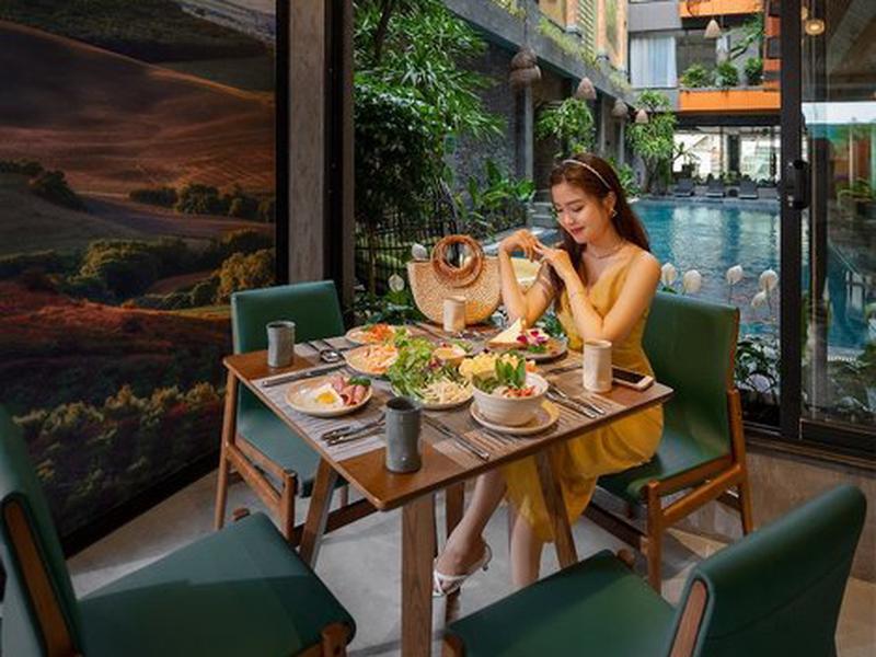 D8BC33787C0B6EFD52A6B133095BC29F