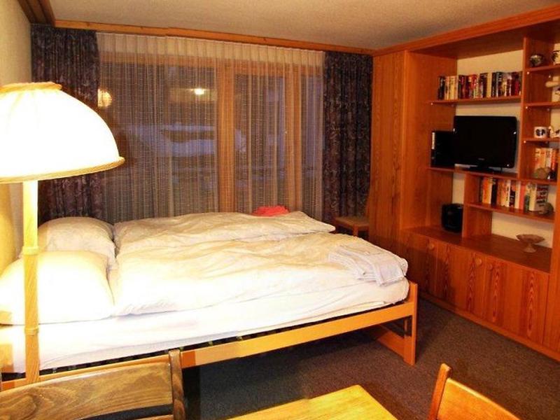 2309B8658B426F7B6A3B6A1B17F5F6B8