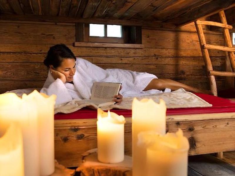 CE03A2EBD4B7BB1E2B3D349CE45AFD95