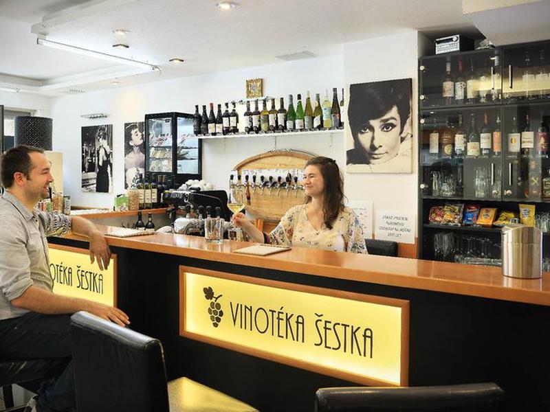 EE8948781F3EC4716E0D9AAC7CEA3D0C