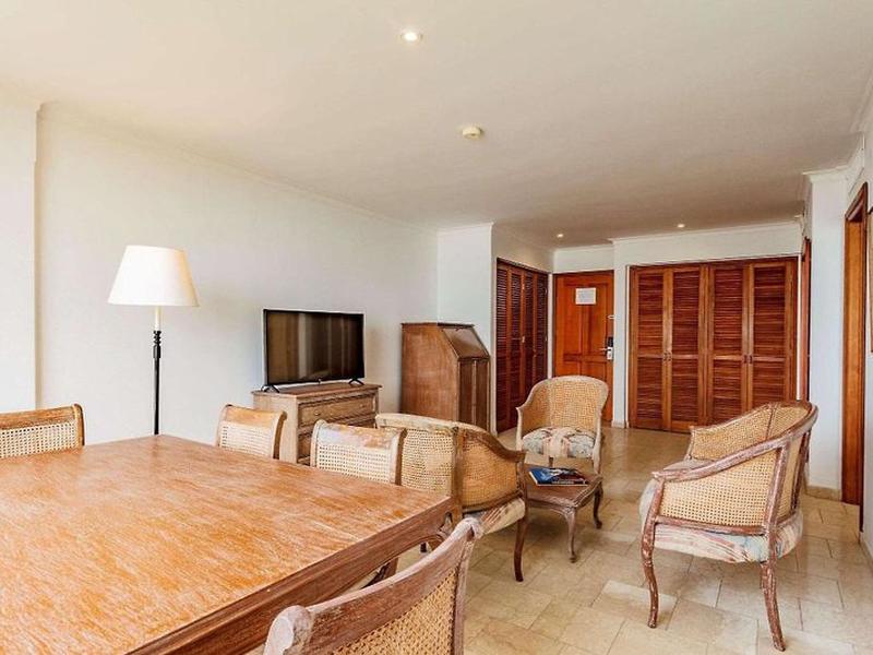 111E01B55A2C20885E7D0D09CE79227A