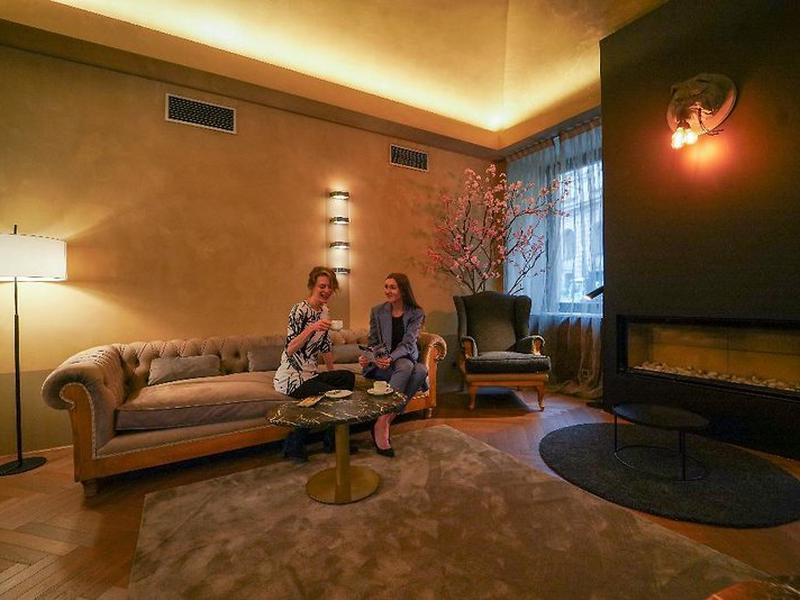 609773CF663C55C38D030EFCA7CB3E90