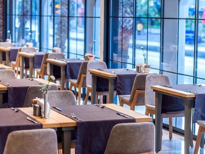 C0D8392F9F433C4AD7C35ADABA25A8D0