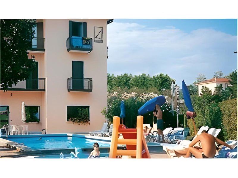 2C544F21EDBF655AD198B8F812725841