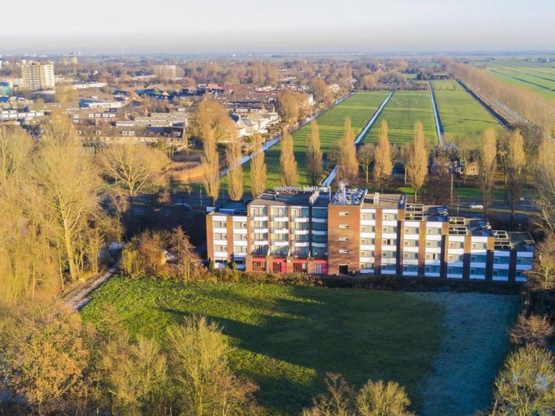 ACE0E7CDEFE05D4BECB49A09E602A61B