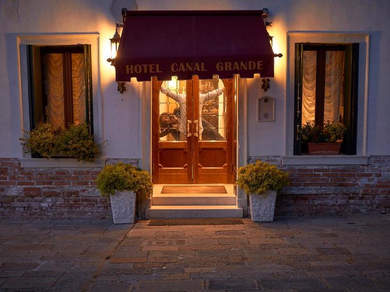 272C5DF24902E7D36A4C2A0A9B1BB876