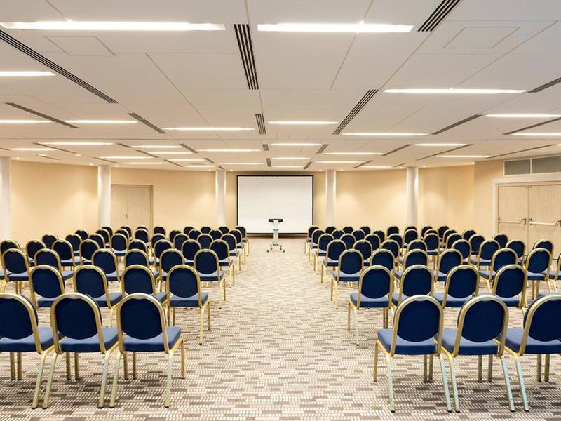 46E740C87E3047F39050CF923142A8E6