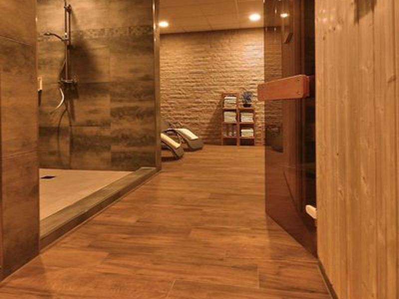 663DD9D87C18A6BC152F61F8CA469918