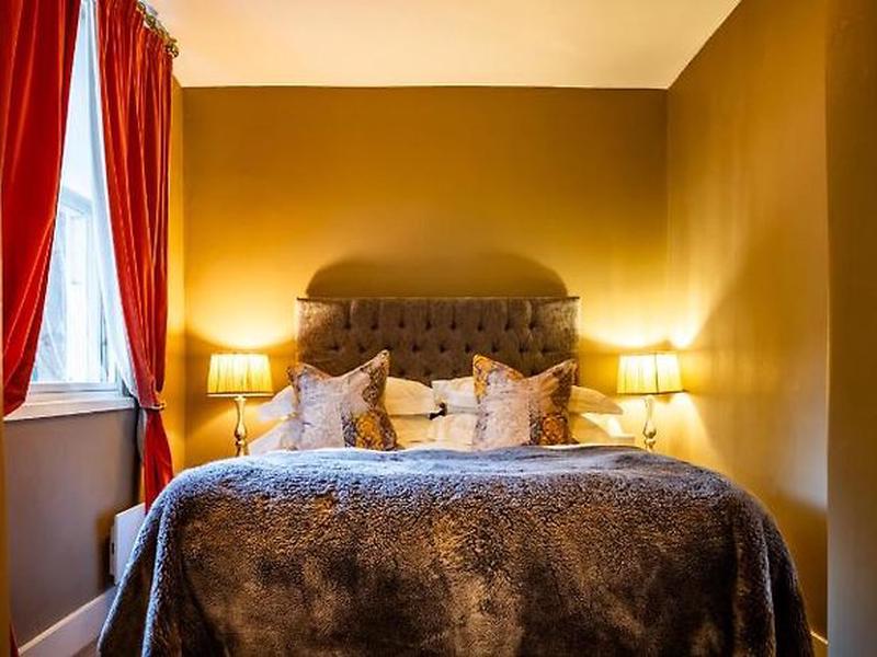 05CB8305D2EEDA3F07BBC1F94689E80D