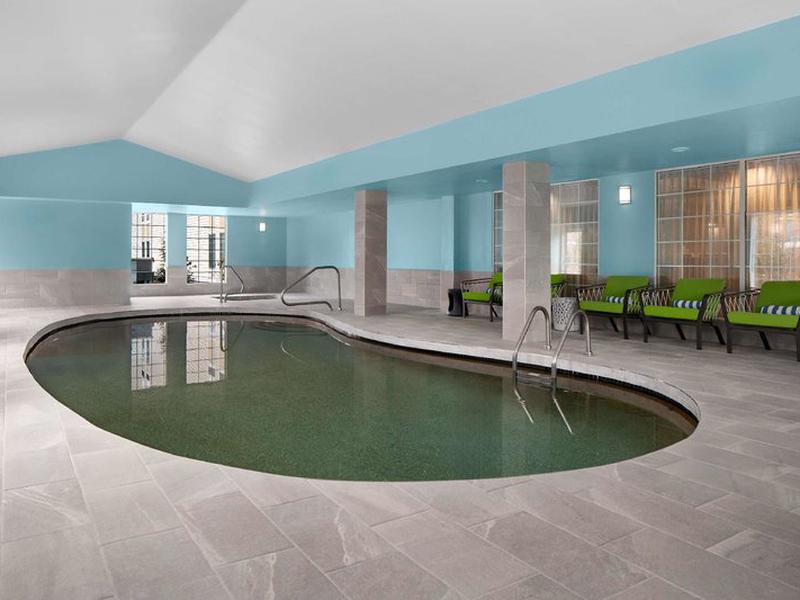 48B618285465601413AE4316E0DA136A