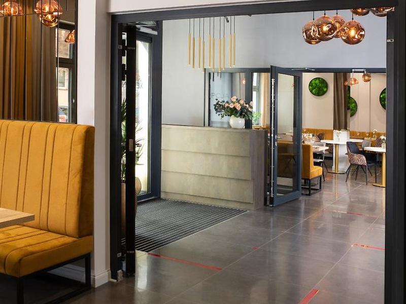 D1EDAA9B63842C29CE3570FF7771E344