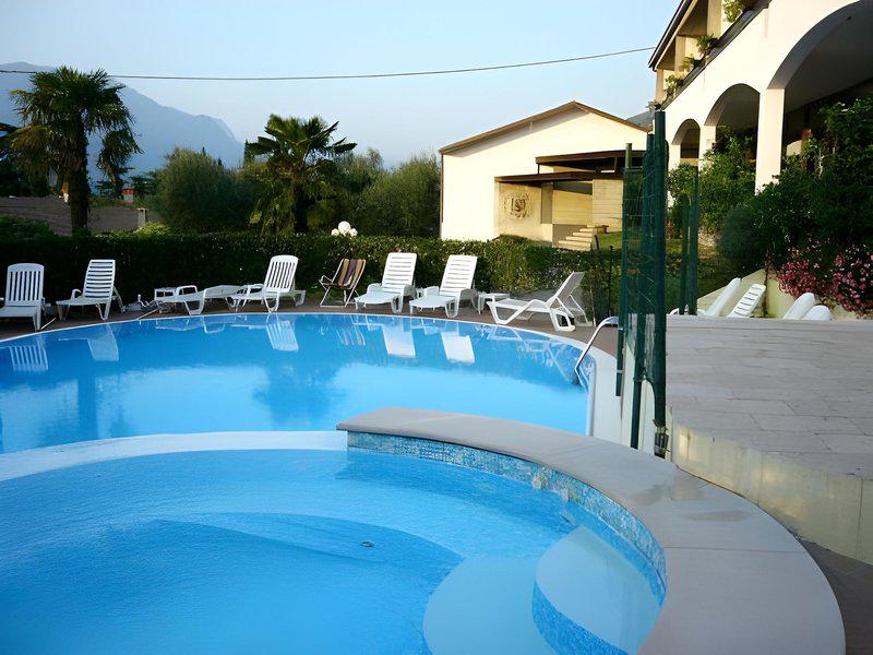 9B0B3CB0C897C5E72E2DBB7F35D4FBF4