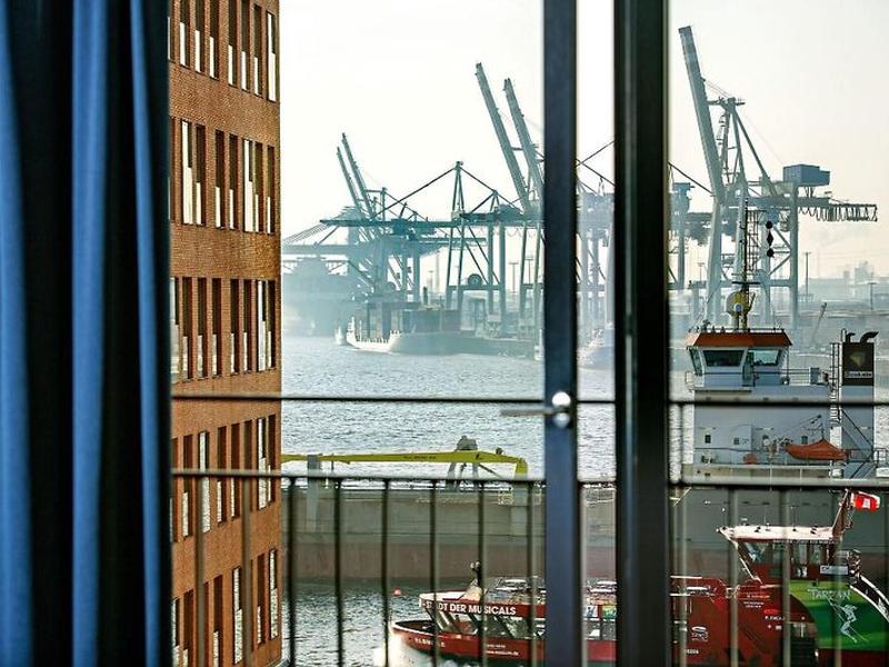 FDC54624C5D337478E4A6167F180F196