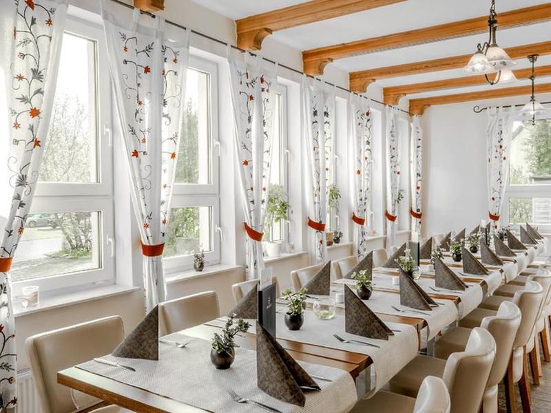 121C05939A74416619A12ED9C7CF9098