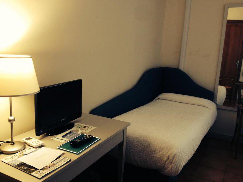 5DF65087A3063FB56EC0DD406A67D5CD