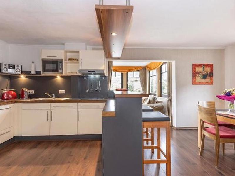 E06494EBD1808C704C59BE6E9BEA6F95