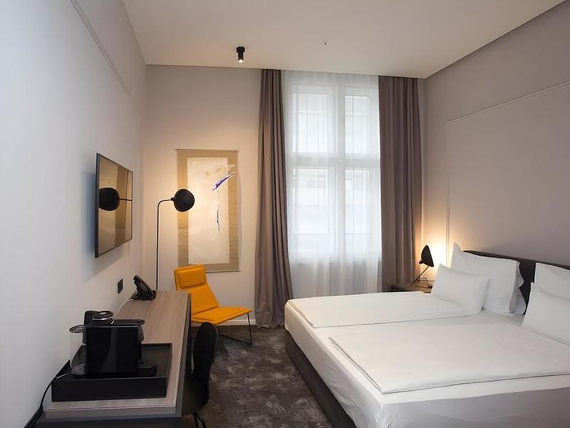 A6892BBCB7A222638FA82E2A991E36E9