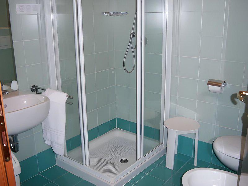 A1407C94EE06F8BD2501C3FC3C020DFF