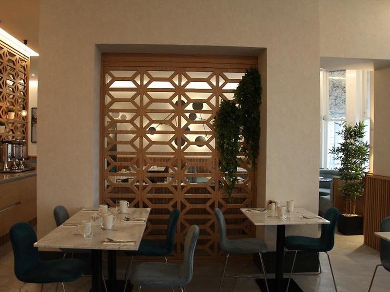 F89B57AD0E56AA296D2FF5D9E0D4B8B6