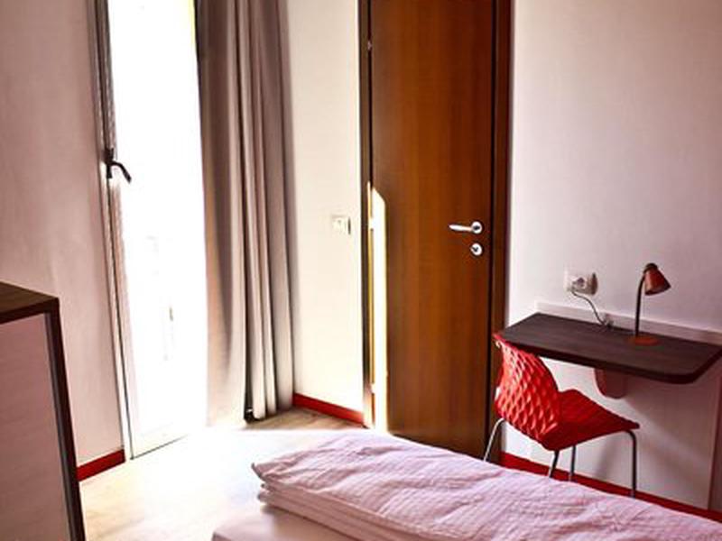 5ACA37F35AFB45FA127522566E645C72