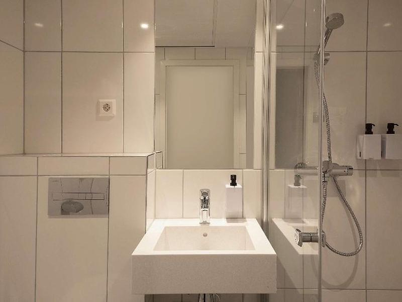 E9439D64B1013A407E9132826B4525F8