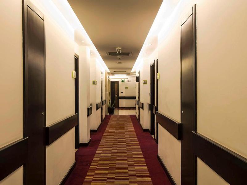 349529CD5FDBD49EB1B40B1821672D11