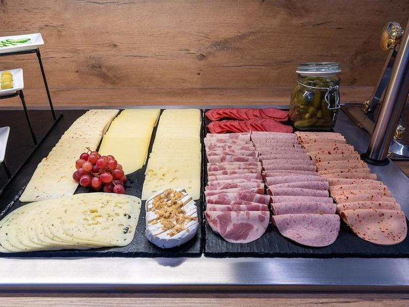 9BC7C3F8401F489A897ED2E7B6C7F756