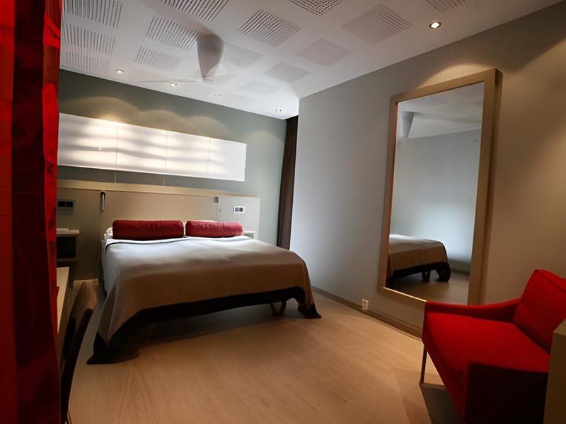 4E7E00E66E4C06FF2B9E9D30E75C2895