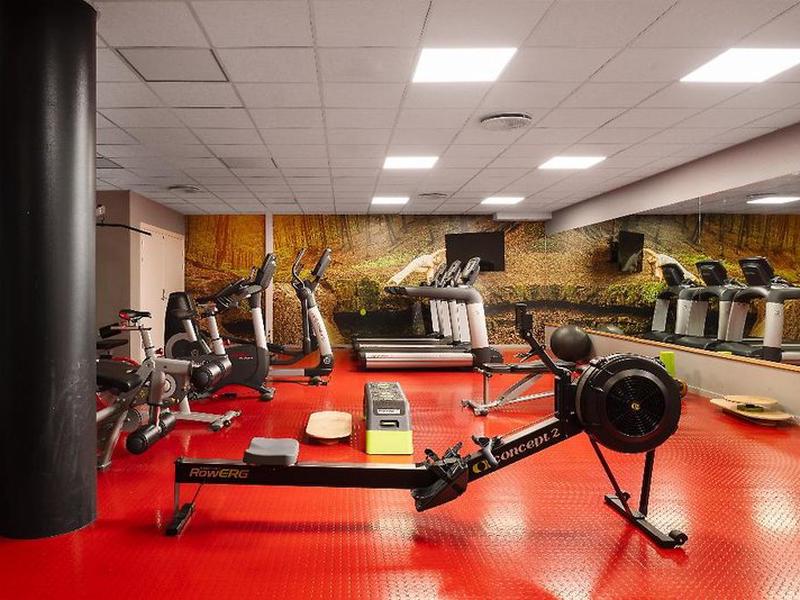 0B384DC51901E6F8D7C0CF7AE1945987