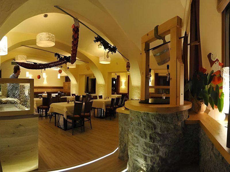 9D9ABF6AC263C6B54E4967050C17C35D